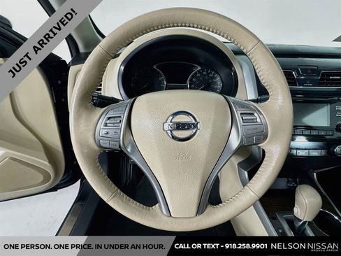 Used 2015 Nissan Altima 2.5 SL w/ Moonroof Package FWD image 11