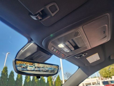 New 2026 Chevrolet Equinox ACTIV w/ Convenience Package III image 39