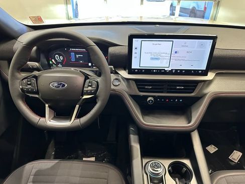New 2026 Ford Explorer ST-Line AWD/4WD image 10