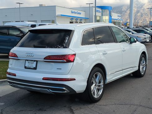 Used 2023 Audi Q7 Premium Plus image 3
