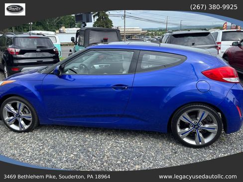 Used 2012 Hyundai Veloster w/ Style Pkg FWD image 4