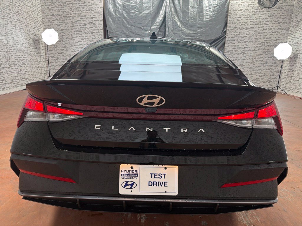 New 2026 Hyundai Elantra SEL Sport FWD image 6