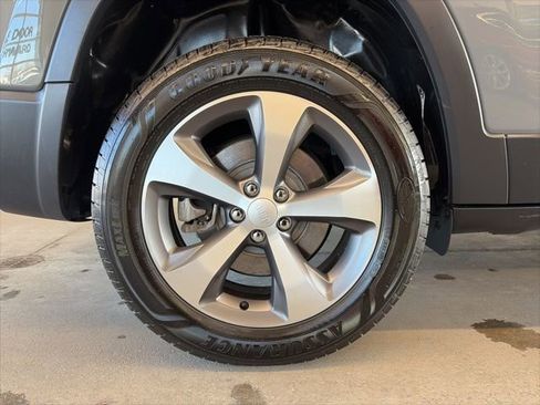 Certified 2020 Jeep Cherokee Limited image 9