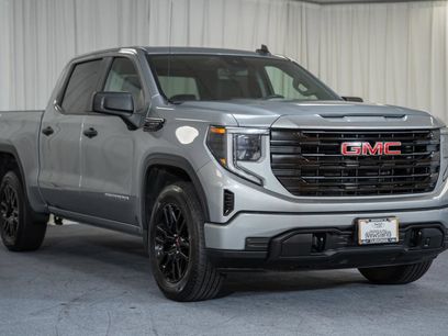 Used 2024 GMC Sierra 1500 Pro w/ Graphite Edition