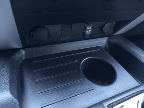 Used 2018 Toyota Tundra SR5 image 27