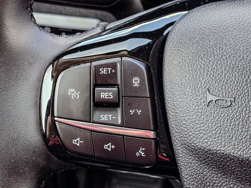 Used 2025 Ford Escape Platinum image 19