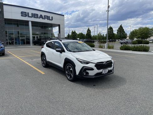Used 2024 Subaru Crosstrek 2.5i Limited AWD/4WD image 12
