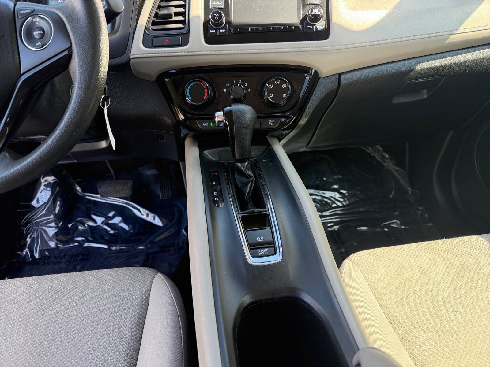 Used 2018 Honda HR-V LX image 11