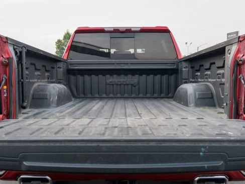 Used 2021 GMC Sierra 1500 AT4 w/ AT4 Premium Package AWD/4WD image 14