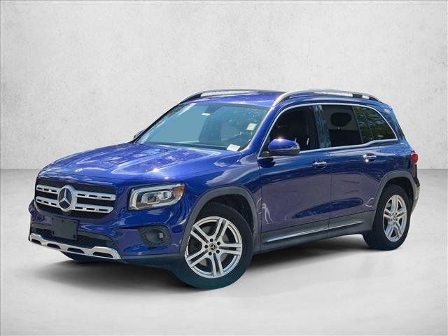 Used 2021 Mercedes-Benz GLB 250 4MATIC image 2