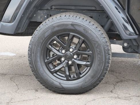 Used 2021 Jeep Gladiator Sport image 12