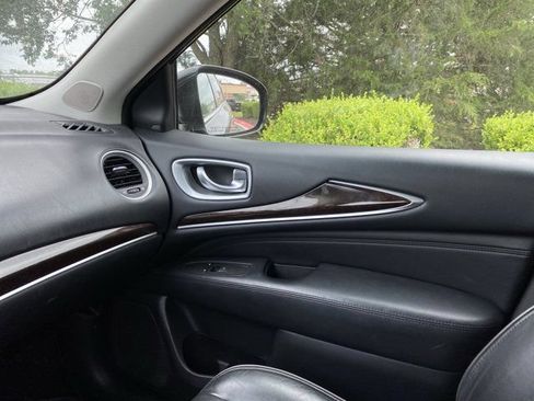 Used 2015 INFINITI QX60 Luxe w/ Deluxe Touring Package AWD/4WD image 28
