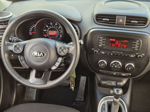 Used 2015 Kia Soul + image 31