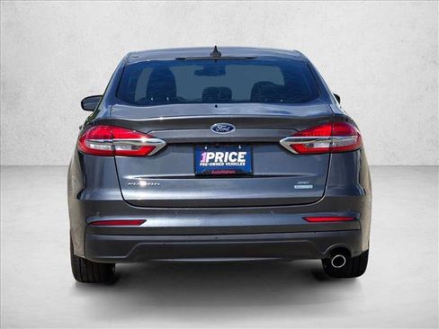 Used 2020 Ford Fusion SE FWD image 5