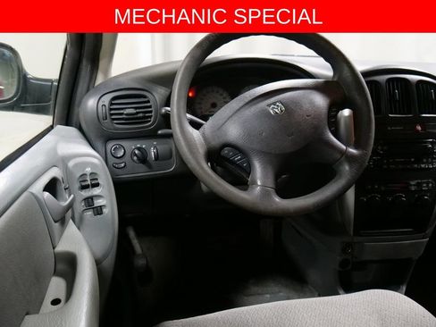 Used 2007 Dodge Caravan SXT w/ Popular Equipment Group I FWD image 3