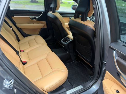 Used 2018 Volvo V90 T6 Cross Country w/ Convenience Package AWD/4WD image 28