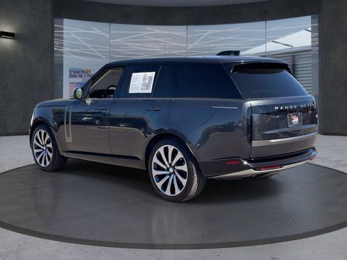 Used 2023 Land Rover Range Rover SE AWD/4WD image 4