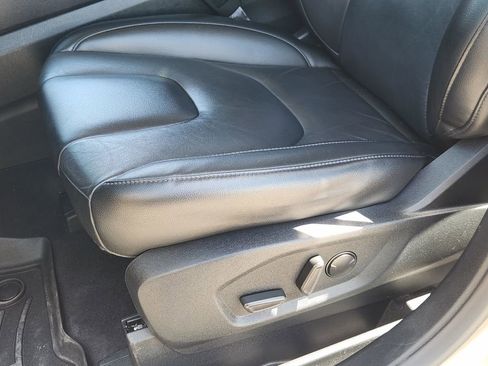 Used 2021 Ford Edge Titanium image 16