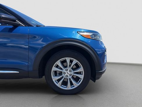 Used 2023 Ford Explorer Limited AWD/4WD image 16