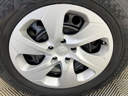 Used 2024 Toyota RAV4 LE image 14