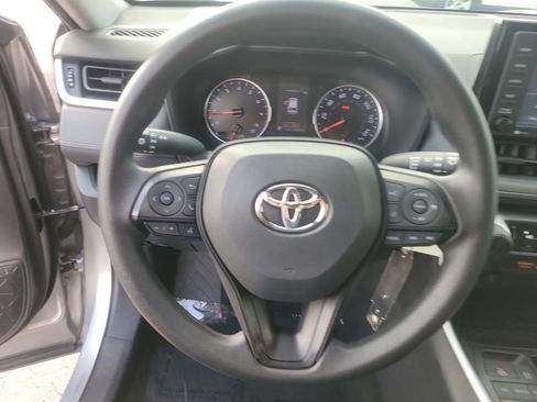 Used 2021 Toyota RAV4 LE image 25