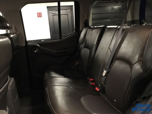 Used 2015 Nissan Xterra PRO-4X w/ Pro-4x Leather Package image 28