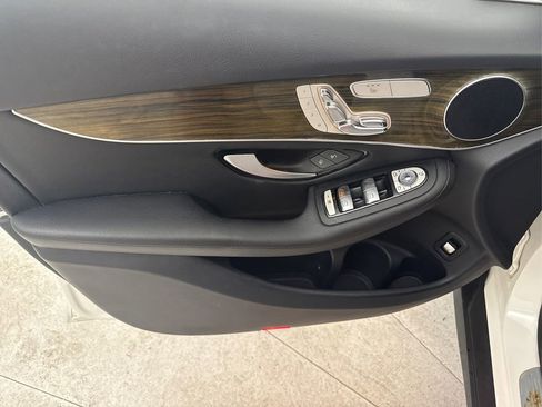 Used 2017 Mercedes-Benz GLC 300 image 33
