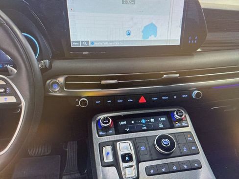 Used 2025 Hyundai Palisade Calligraphy image 5