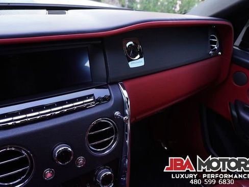 Used 2020 Rolls-Royce Cullinan image 39