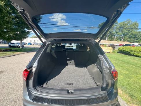 Certified 2024 Volkswagen Tiguan SE R-Line image 23