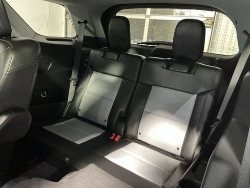Used 2023 Ford Explorer XLT w/ Equipment Group 202A AWD/4WD image 26
