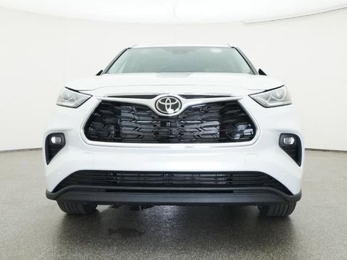 New 2026 Toyota Highlander Limited AWD/4WD image 31