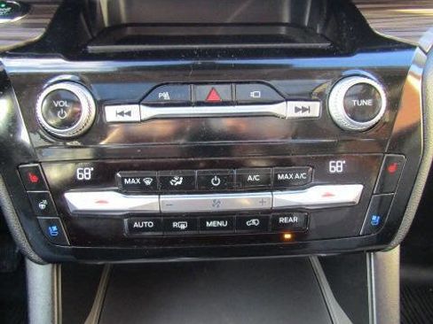 Used 2021 Ford Explorer Limited w/ Hybrid Equipment Group 310A image 19