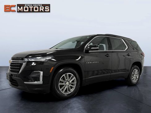 Used 2023 Chevrolet Traverse LT w/ LPO, Floor Liner Package AWD/4WD image 2