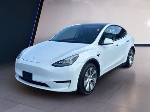 Used 2021 Tesla Model Y Long Range AWD/4WD image 1