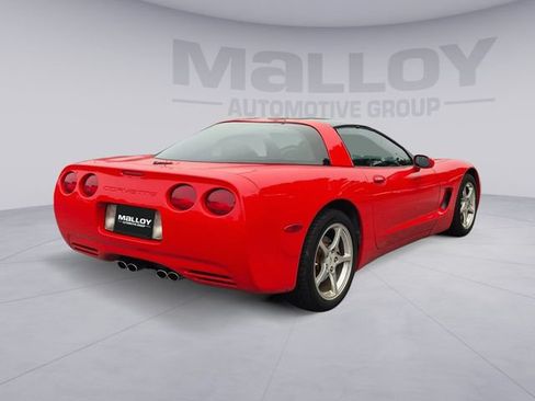 Used 2004 Chevrolet Corvette Coupe RWD image 5