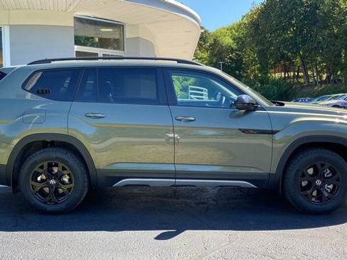 New 2026 Volkswagen Atlas Peak Edition image 4