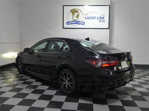 Used 2023 Toyota Camry SE w/ Cold Weather Package AWD/4WD image 10