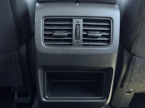 Used 2023 Nissan Rogue S AWD/4WD image 21