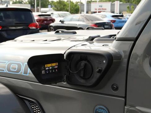 Used 2023 Jeep Wrangler Unlimited Rubicon 4xe w/ Cold Weather Group AWD/4WD image 45