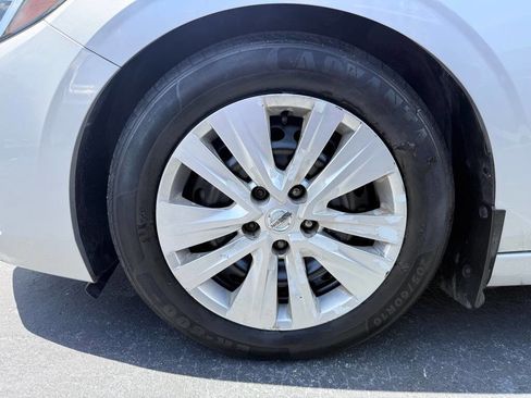 Used 2020 Nissan Sentra S FWD image 25