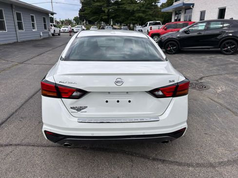 Used 2022 Nissan Altima 2.5 SR FWD image 6