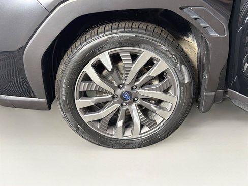 Used 2025 Subaru Forester Touring AWD/4WD image 33