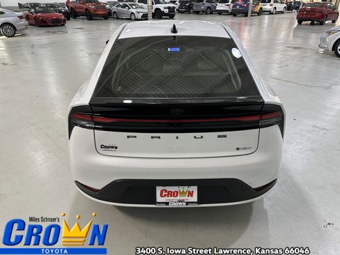 New 2026 Toyota Prius LE image 8