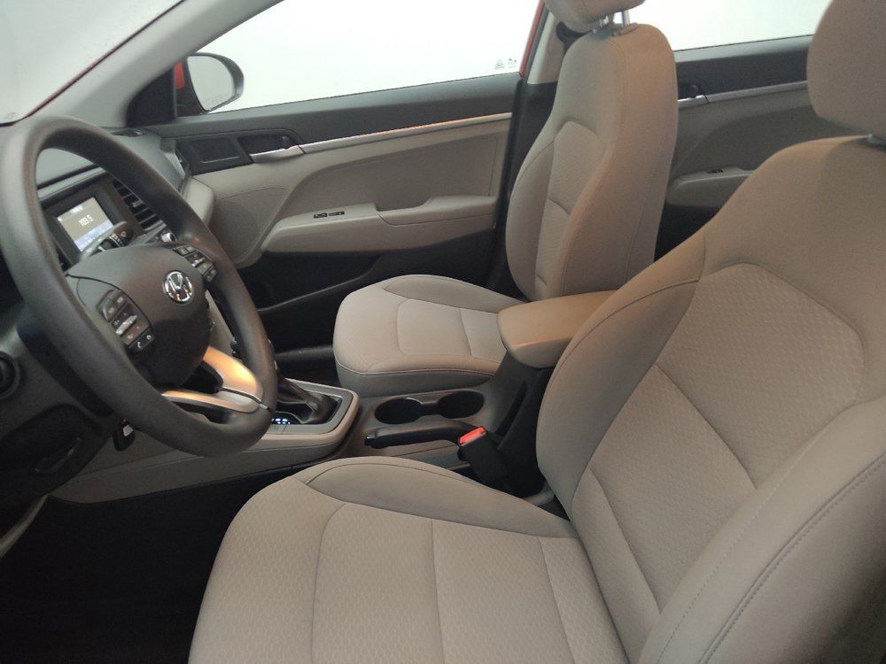 Used 2020 Hyundai Elantra SE FWD image 17