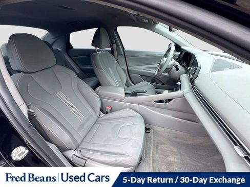Used 2023 Hyundai Elantra SEL image 27