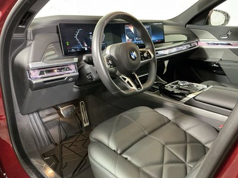 Certified 2025 BMW 740i xDrive w/ Premium Package AWD/4WD image 20