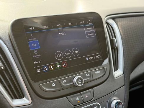 Used 2022 Chevrolet Malibu LT image 23