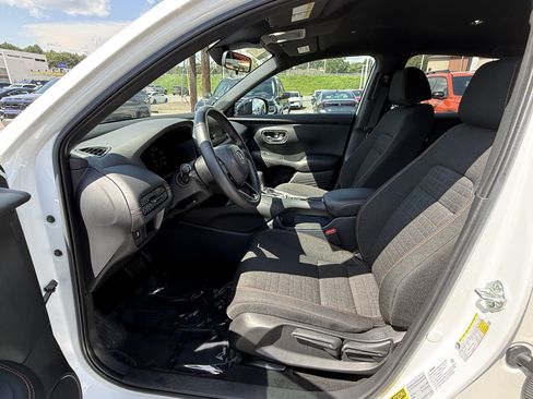 Certified 2023 Honda HR-V Sport image 16