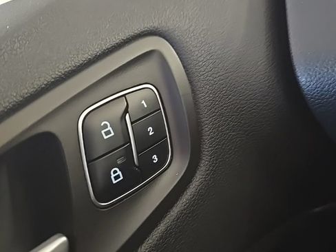 Used 2019 Ford Escape Titanium FWD image 20